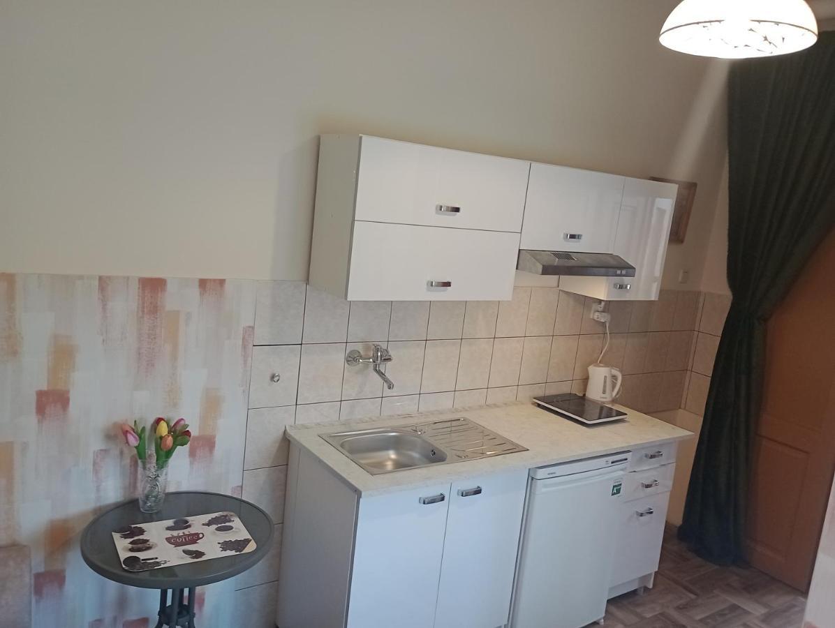 Kawalerka. Lägenhet Przemyśl Exteriör bild